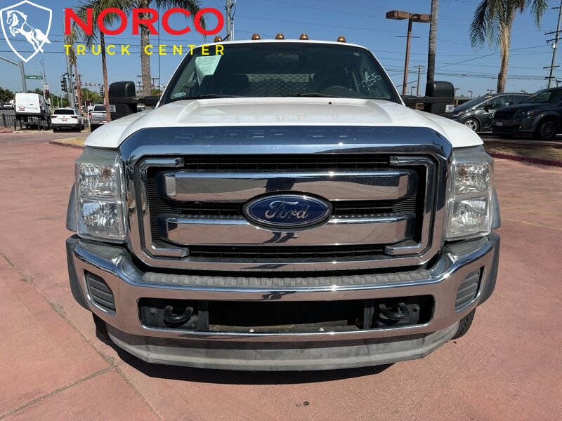 2012 Ford F-550 XL 12′ stakebed w liftgate(1600 LB)