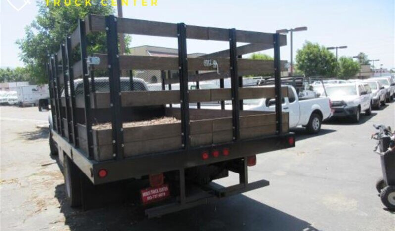 
								2012 Ford F550 XL Crew Cab ’12 Stake Bed Gas full									