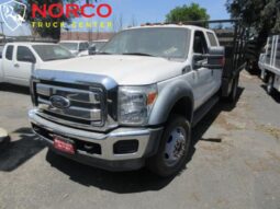
										2012 Ford F550 XL Crew Cab ’12 Stake Bed Gas full									