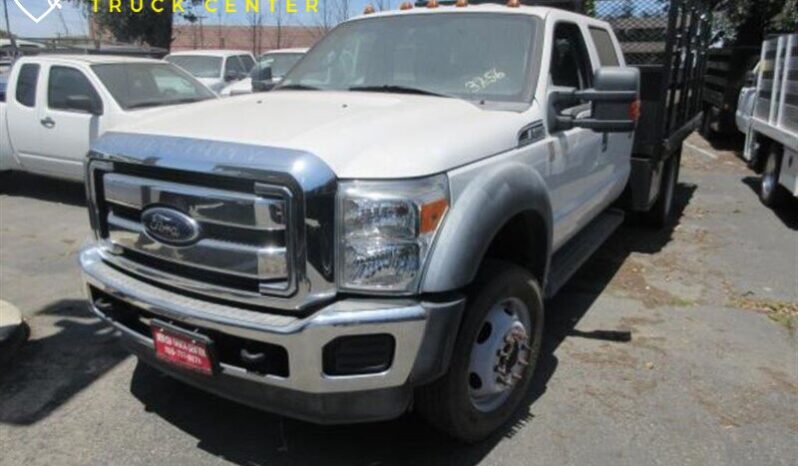 
								2012 Ford F550 XL Crew Cab ’12 Stake Bed Gas full									