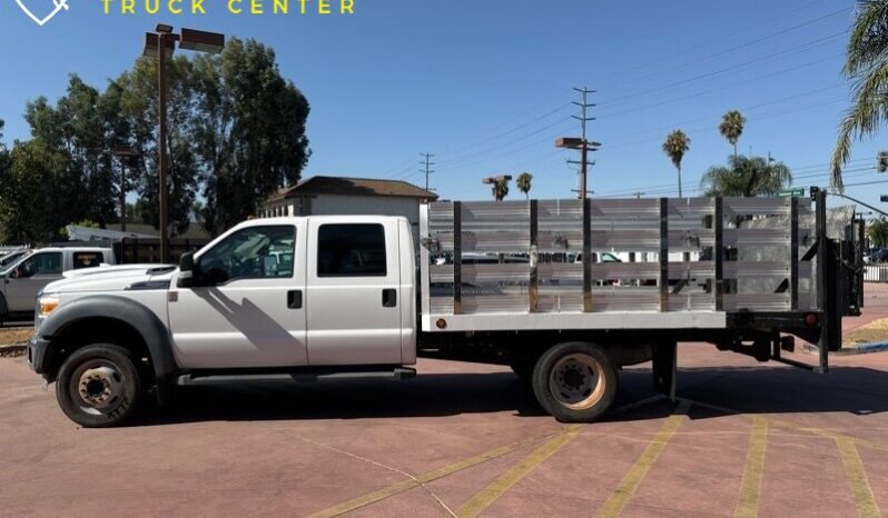 
								2012 Ford F-550 XL 12′ stakebed w liftgate(1600 LB) full									