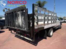 
										2012 Ford F-550 XL 12′ stakebed w liftgate(1600 LB) full									