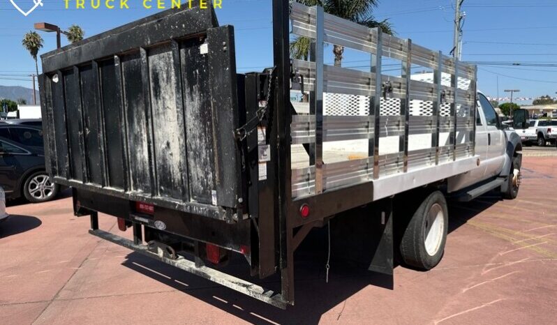 
								2012 Ford F-550 XL 12′ stakebed w liftgate(1600 LB) full									
