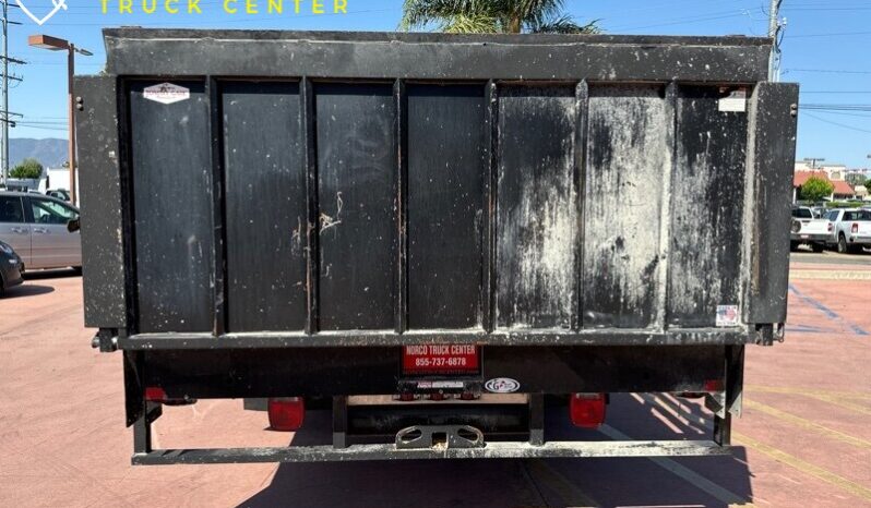 
								2012 Ford F-550 XL 12′ stakebed w liftgate(1600 LB) full									