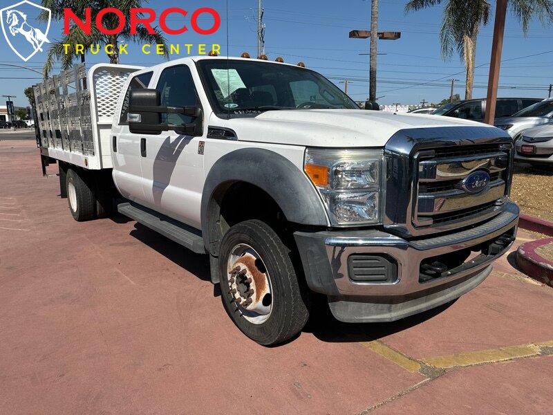 2012 Ford F-550 XL 12′ stakebed w liftgate(1600 LB)