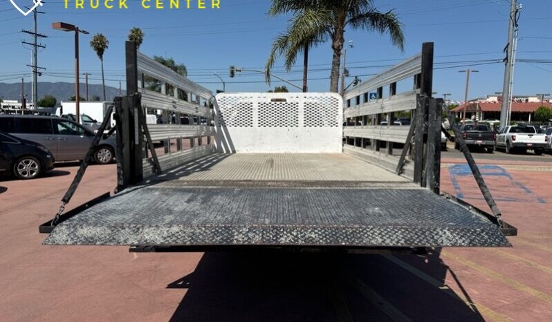 
								2012 Ford F-550 XL 12′ stakebed w liftgate(1600 LB) full									