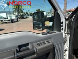 
										2012 Ford F-550 XL 12′ stakebed w liftgate(1600 LB) full									