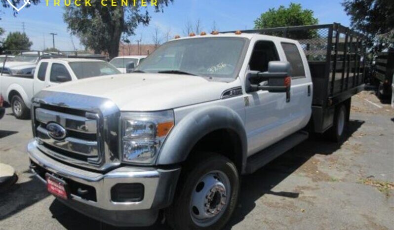 
								2012 Ford F550 XL Crew Cab ’12 Stake Bed Gas full									