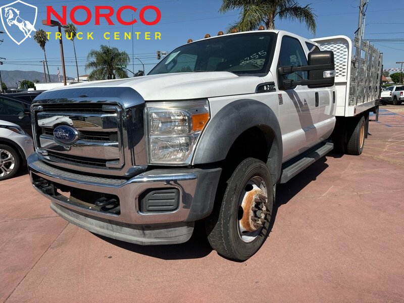 2012 Ford F-550 XL 12′ stakebed w liftgate(1600 LB)