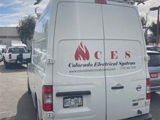 2013 Nissan NV 2500 HD S High Roof w Shelves & Ladder Rack Cargo