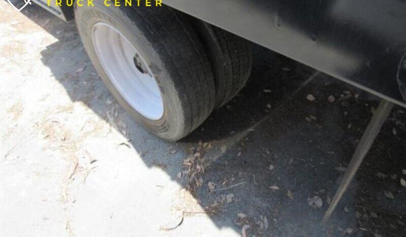 
								2012 Ford F550 XL Crew Cab ’12 Stake Bed Gas full									