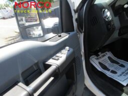 
										2012 Ford F550 XL Crew Cab ’12 Stake Bed Gas full									