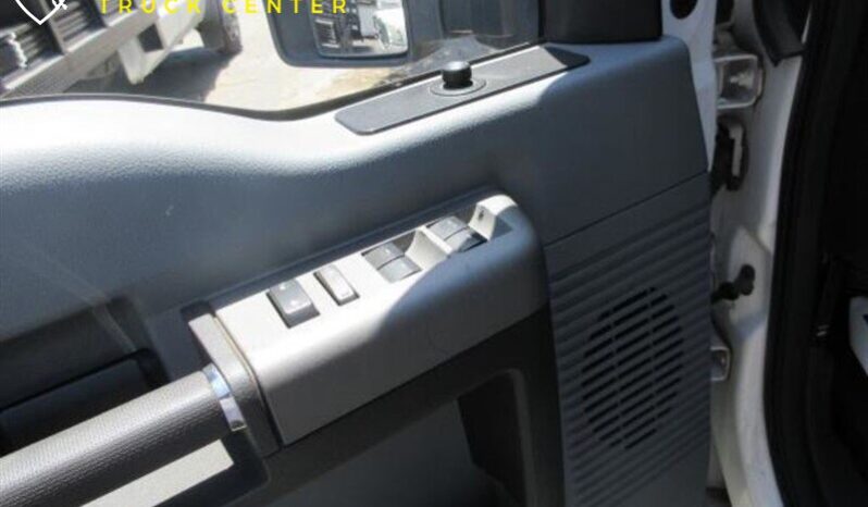 
								2012 Ford F550 XL Crew Cab ’12 Stake Bed Gas full									