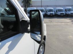 
										2015 Nissan NV 2500 HD S full									