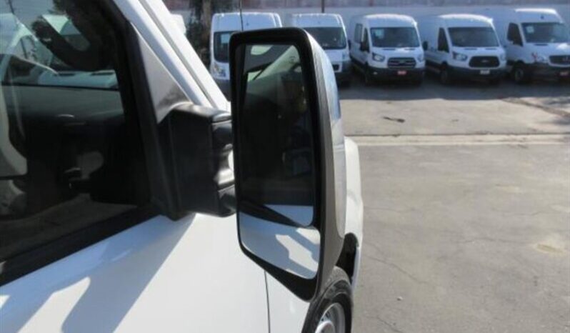 
								2015 Nissan NV 2500 HD S full									