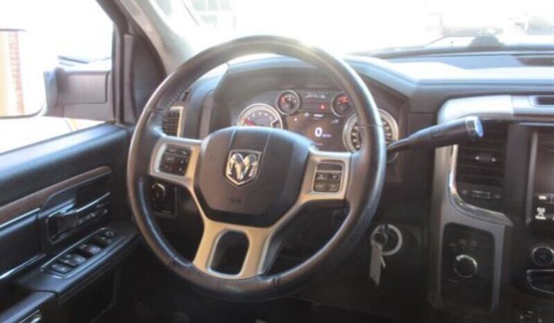 
								2016 RAM 2500 Laramie full									