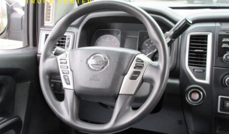 
								2017 Nissan Titan S full									