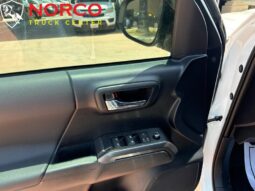 
										2018 Toyota Tacoma SR5 V6 full									