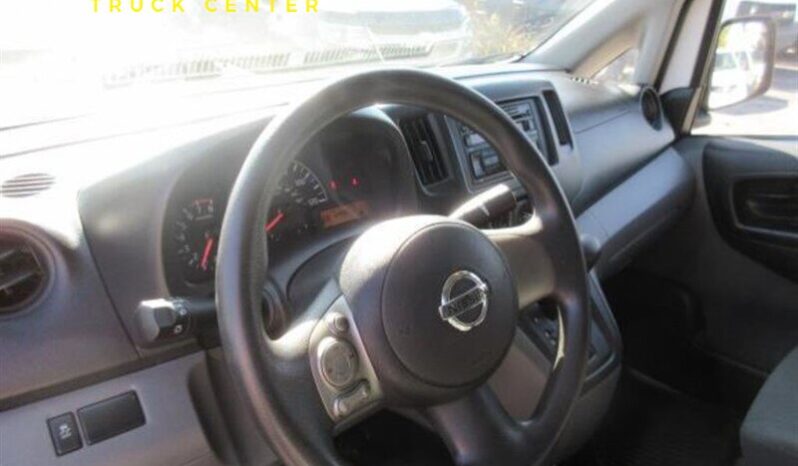 
								2015 Nissan NV 200 full									