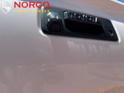 
										2018 Toyota Tacoma SR5 V6 full									