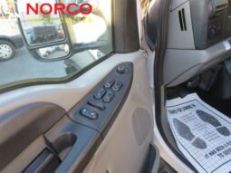 
										2006 Ford F550 XLT full									