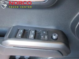 
										2018 Toyota Tacoma SR5 V6  CC,SB full									