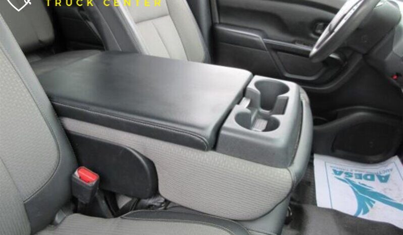 
								2017 Nissan Titan S full									