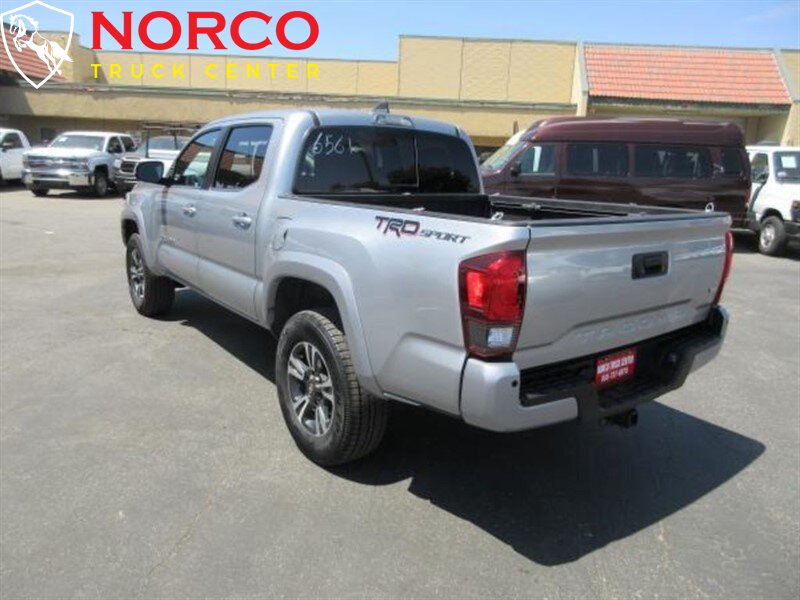 2018 Toyota Tacoma SR5 V6  CC,SB