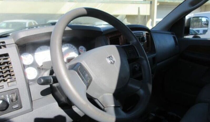 
								2006 Dodge Ram 2500 ST full									