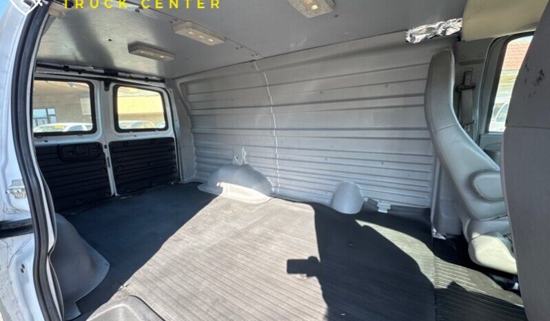 
								2017 Chevrolet Express Cargo 2500 full									