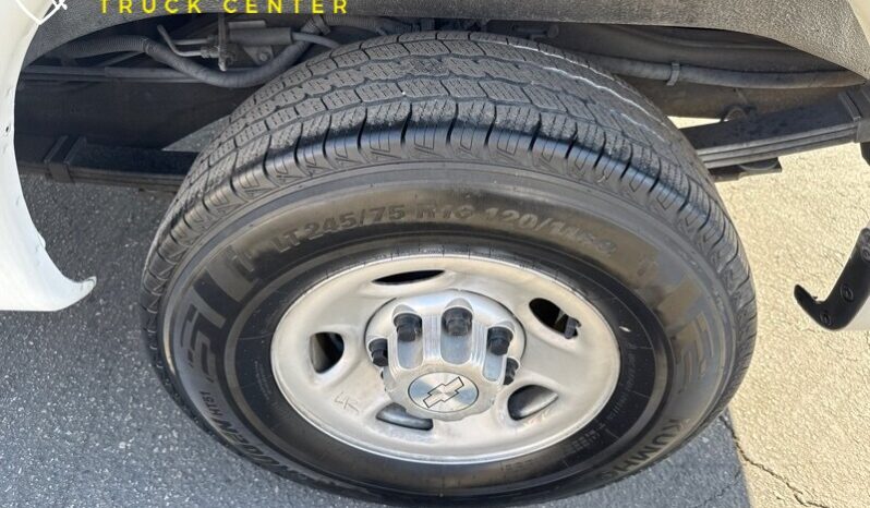 
								2017 Chevrolet Express Cargo 2500 full									