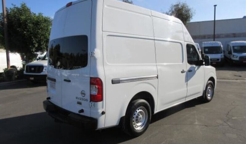 
								2015 Nissan NV 2500 HD S full									