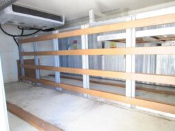 
										2016 ISUZU NPR refridgeration unit full									
