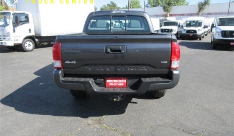 
								2017 Toyota Tacoma SR V6 full									