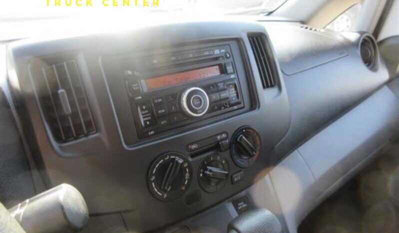 
								2015 Nissan NV 200 full									
