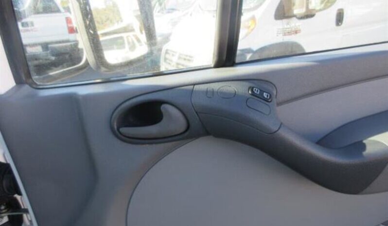 
								2005 Dodge Sprinter 16′ box full									