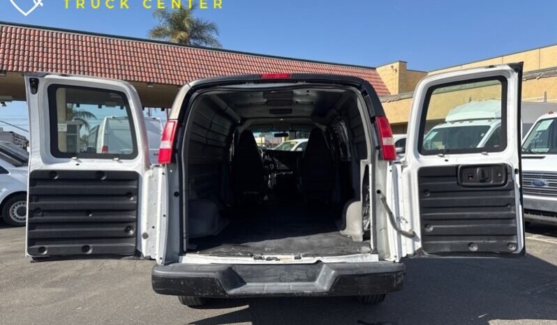 
								2017 Chevrolet Express Cargo 2500 full									