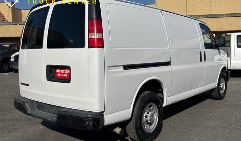 
								2017 Chevrolet Express Cargo 2500 full									