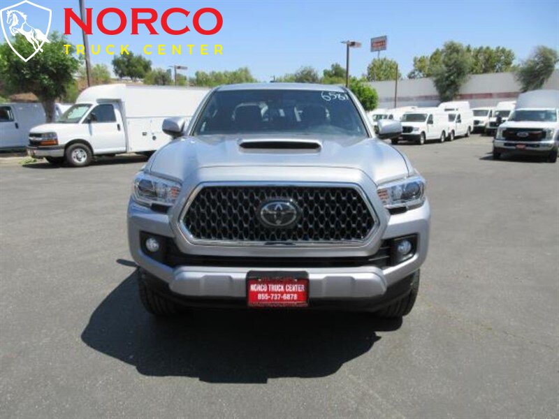 2018 Toyota Tacoma SR5 V6  CC,SB