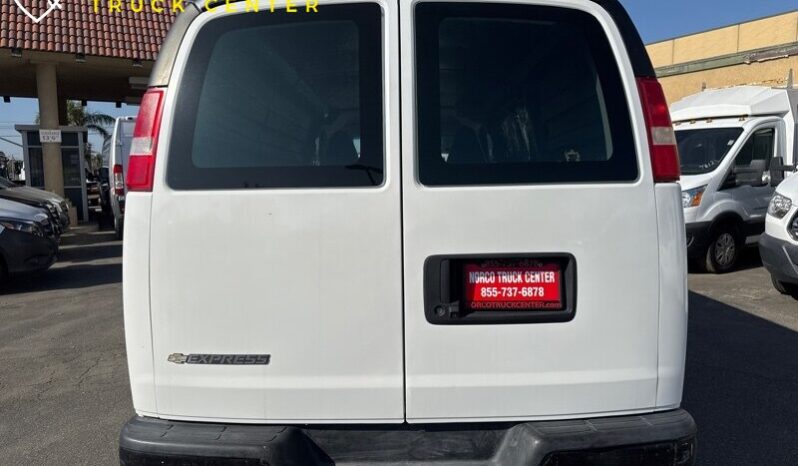 
								2017 Chevrolet Express Cargo 2500 full									