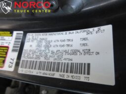 
										2017 Toyota Tacoma SR V6 full									