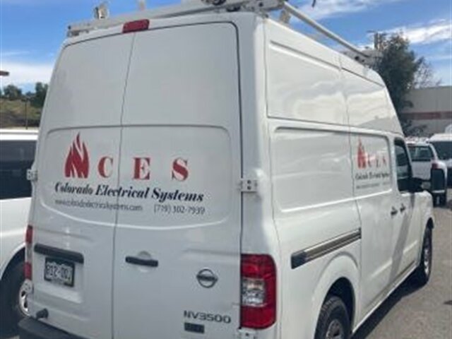 2013 Nissan NV 2500 HD S High Roof w Shelves & Ladder Rack Cargo