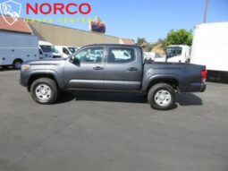 
										2017 Toyota Tacoma SR V6 full									