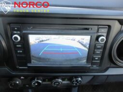 
										2017 Toyota Tacoma SR V6 full									