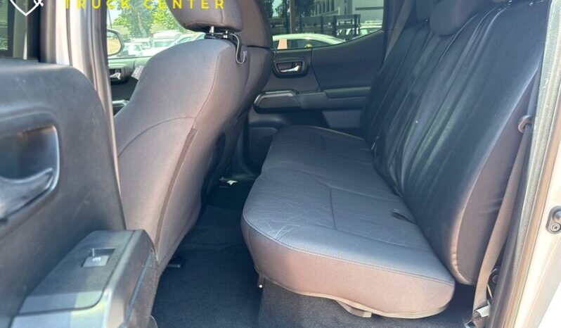 
								2018 Toyota Tacoma SR5 V6 full									