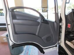 
										2016 ISUZU NPR refridgeration unit full									
