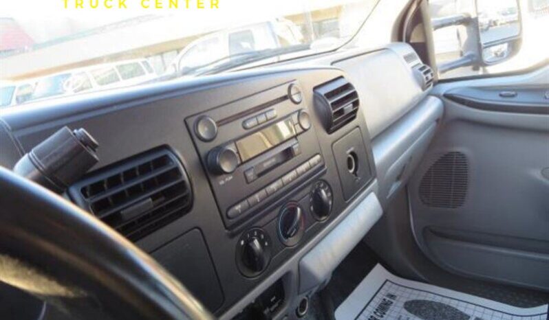 
								2006 Ford F550 XLT full									