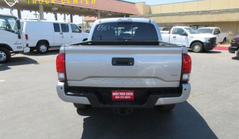 
								2018 Toyota Tacoma SR5 V6  CC,SB full									
