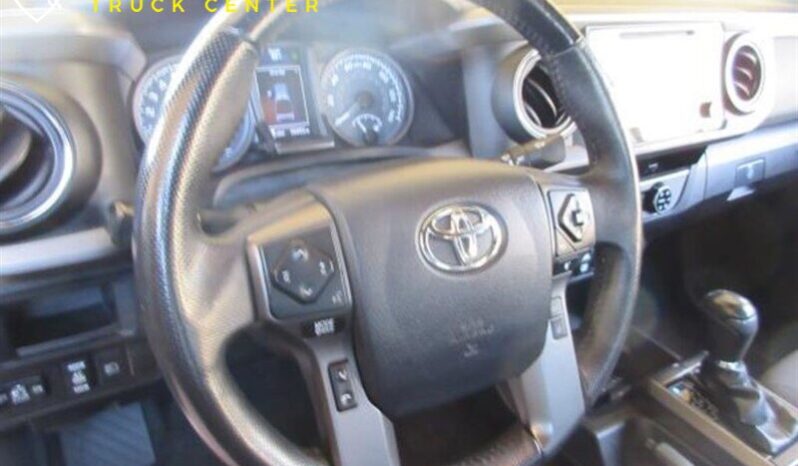 
								2018 Toyota Tacoma SR5 V6  CC,SB full									