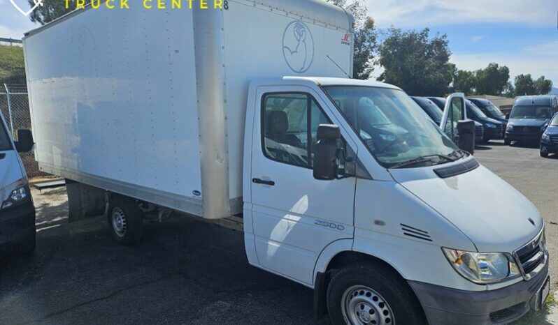 
								2005 Dodge Sprinter 16′ box full									